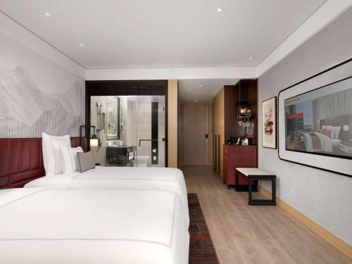 Swissotel Clark