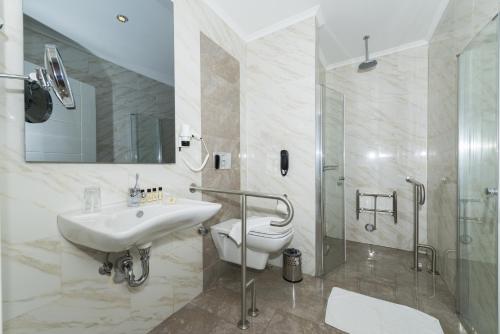 Kleopatra Suit Hotel