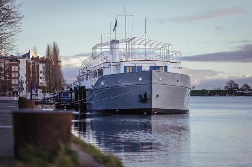 Arcona Hostel On The Water