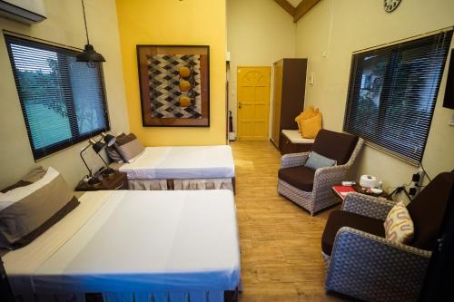 Cherimoya Farm Staycation