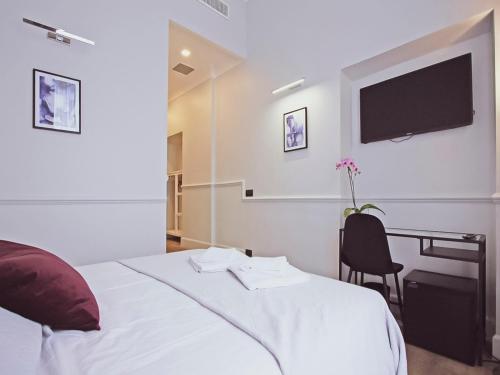 Gemini Suites Navona