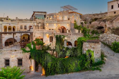 Kayata Cave Suites