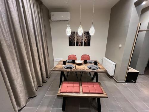 Supreme City Heart Suites