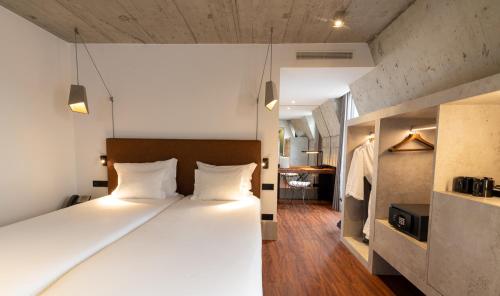 Caju Le Petit Hotel