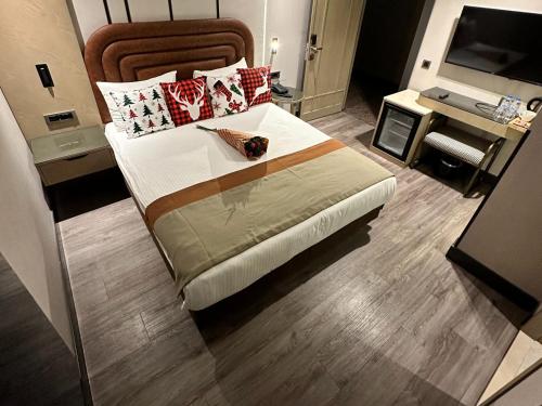 Edition Old City Boutique Hotel