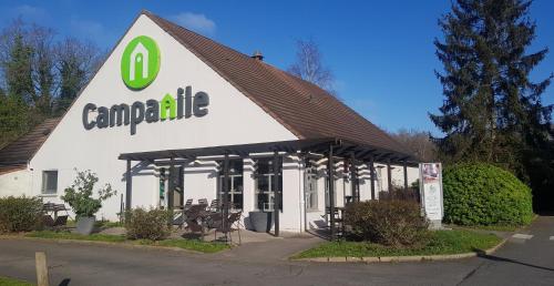Campanile Chantilly