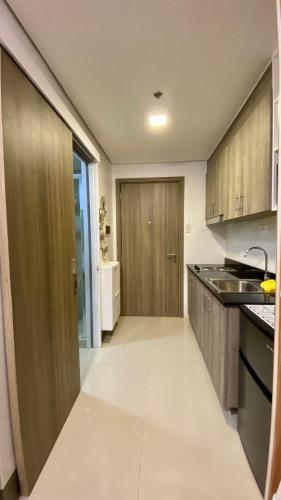 Cozy 1Br with Netflix & Balcony Pool View Condo