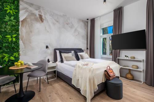 Molo Longo - Central Apartments & Rooms