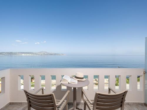 Porto Kalyves Hotel Seaside Apartments