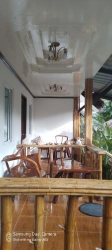Dhadas Place