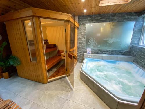 Glan Aber Hotel Bunk House