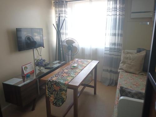 NICE CORNER AYALA 1 bedroom condo at heart of DAVAO CITY with hi speed wi fi internet