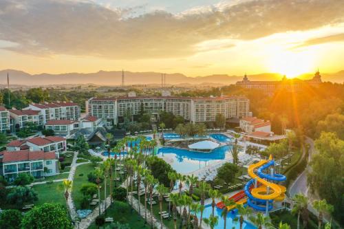 Arum Barut Collection