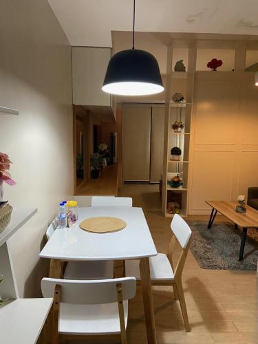 Modern and Cozy Studio near Airport Terminal 3