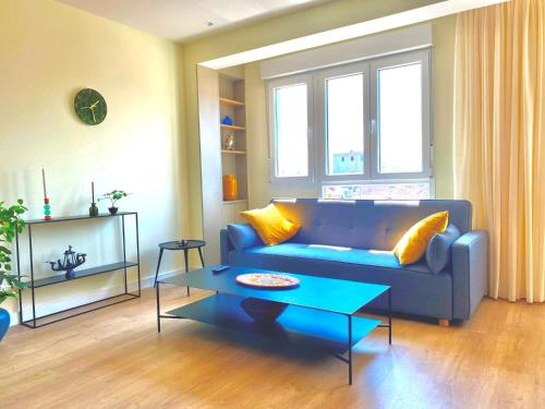 SUITE PLAYA GIJON CENTRO, apartamento nuevo, 5 huéspedes VUT-3622-AS