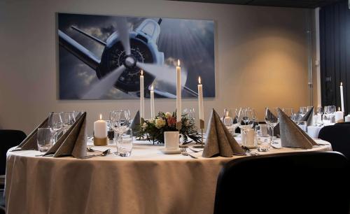 Park Inn by Radisson Oslo Airport Hotel West