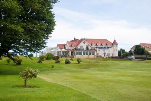 North Shore Hotel and Golf Club