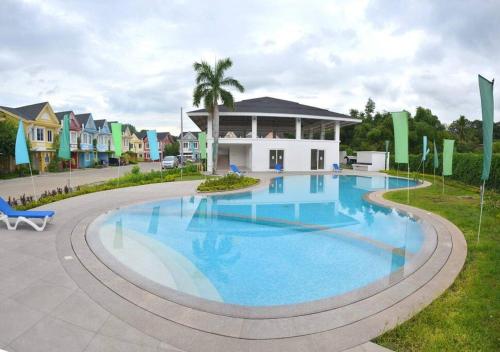 4BR Townhouse at PonteFino Residences Batangas City