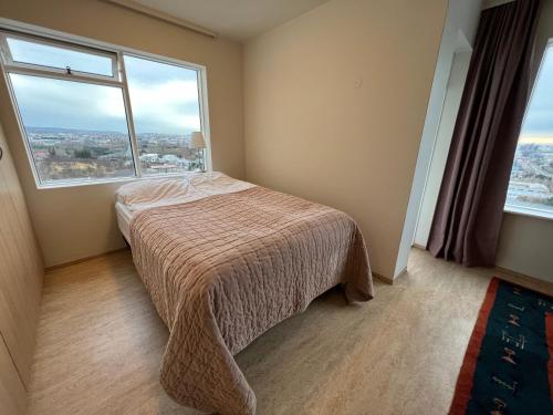 Panoramic Studio Apartment with stunning view - Free Parking
