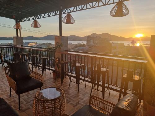 ISLANDERS INN - CORON