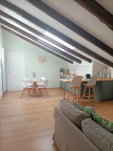 Loving My Rooms 1 - Deliziosa Mansarda in Centro