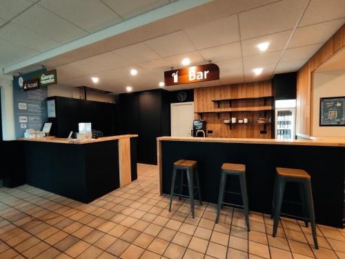 Auberge De Jeunesse De Champlon