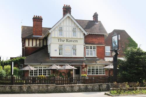 Raven Hotel