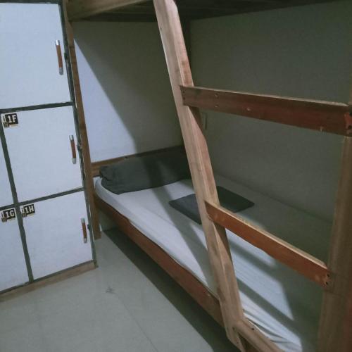Amos Hostel