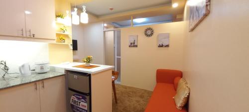 Mistow BriaMagenta Condo