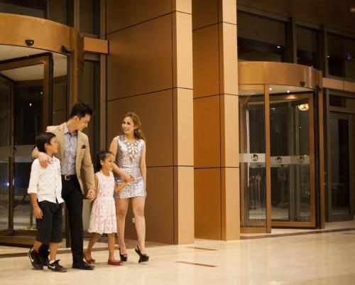 Widus Hotel and Casino Clark