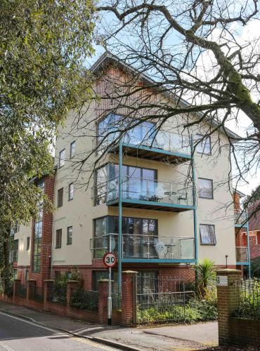 Southampton Serviced Apartment