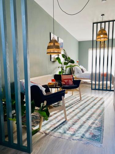 The Green Room guest suite