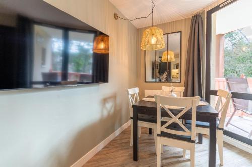 MC Tourisme - Splendide & cosy appartement avec piscine, tennis & parking