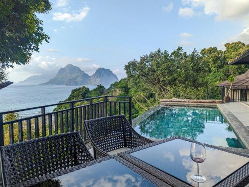Perch El Nido's Seaview Villas overlooking Marimegmeg