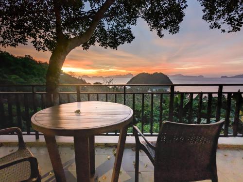 Perch El Nido's Seaview Villas overlooking Marimegmeg
