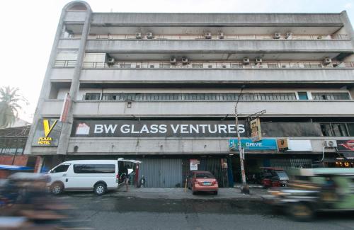 V Plaza Manila by ZEN Rooms