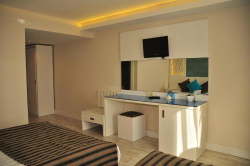 Aura Boutique Hotel