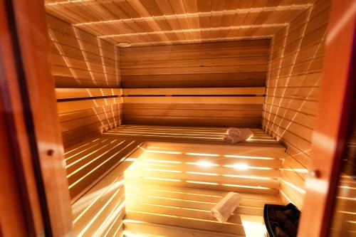 Domki KOLONIA LEŚNA z sauną i gorącą balią