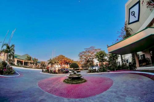 Luisita Central Park Hotel