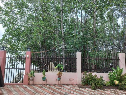 CABRERA GUEST HOUSE exGREEN BAMBOO GUIMARAS