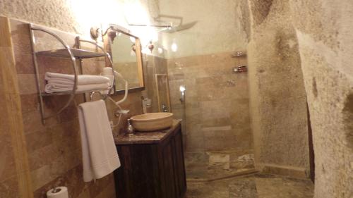 Hidden Cave Hotel