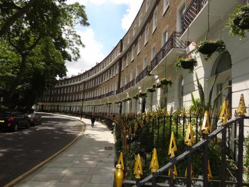 Studios 2 Let Serviced Apartments