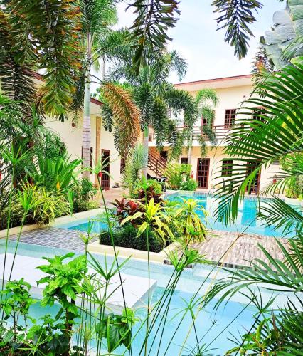 Softstone Resort