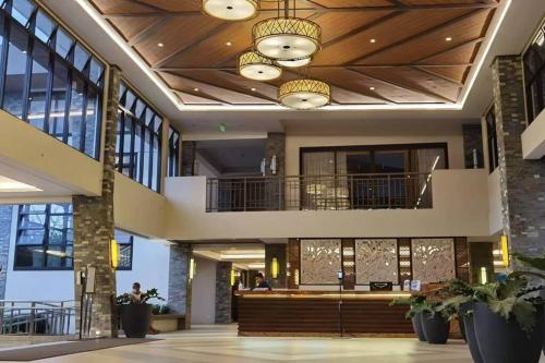 Eagle's Nest - 2BR Furnished with Fast Internet and Netflix