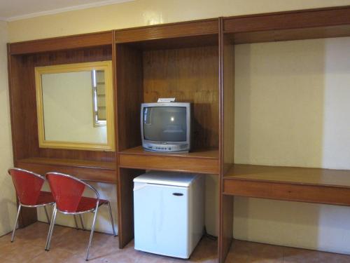 Nichols Airport Hotel