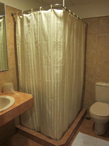 Nichols Airport Hotel