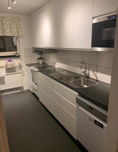 OWN ROOM WITH BIG BED IN A BIG HOUSE