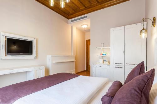 Orchis Hotel