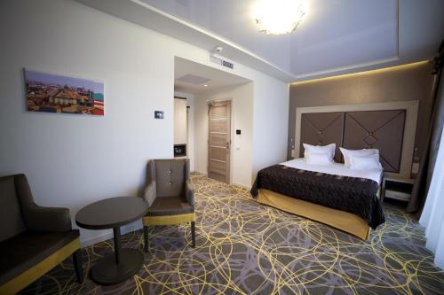 Hotel Exclusive & More
