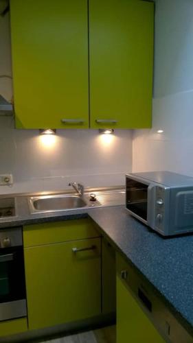 Toll Apartment mit privatem Eingang free Parking Slbst Check-in NETFLIX 30 Zone ruhig